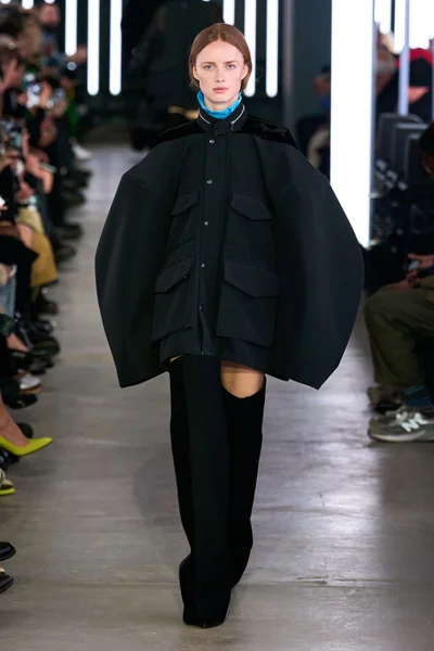 Look 2
